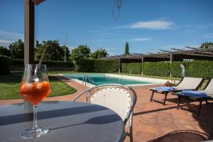 The swimming pool at or close to Antica Pieve B&B