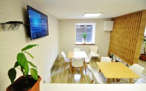 TV o dispositivi per l'intrattenimento presso Light Hotel