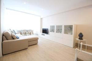 TV a/nebo společenská místnost v ubytování Apartamento Playa Fontanilla