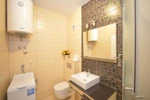 Apartment Filip tesisinde bir banyo +13 fotoğraf