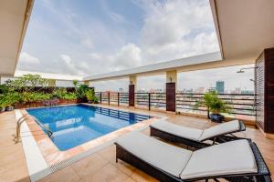 Bazén v ubytování City View Apartment nebo v jeho okolí