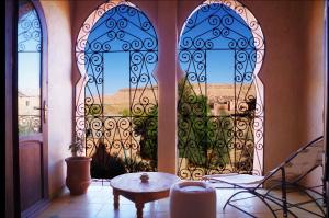 Posezení v ubytování Kasbah Titrit & Spa