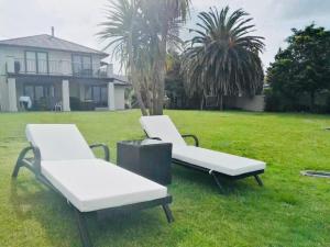 Κήπος έξω από το Super Lake Edge Lodge