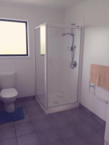 Ένα μπάνιο στο Super Lake Edge Lodge +49 φωτογραφίες