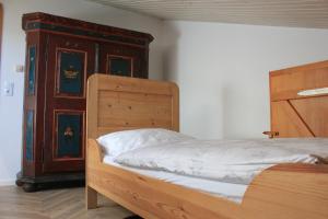 Llit o llits en una habitació de Friedrichsruh 2