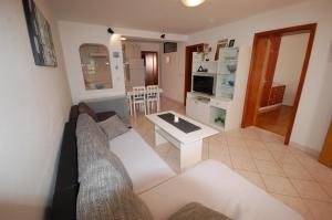 Kuchyňa alebo kuchynka v ubytovaní Apartments Daidzic by El-Pi Tours