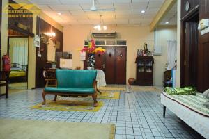 Foto dalla galleria di Teratak Ibunda Guest house a Kota Bharu Altre 16 foto