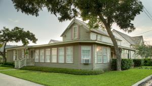 Gallery image of Studio B Guest House in Fredericksburg