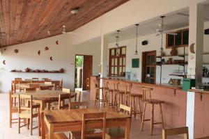 Restorāns vai citas vietas, kur ieturēt maltīti, naktsmītnē Hotel and Restaurant Guancascos