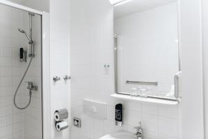 Koupelna v ubytování Hotel "Helle Mitte" Berlin + 37 fotografií