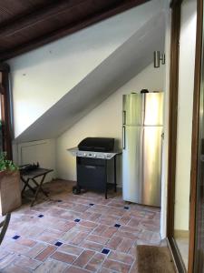 Zdjęcie z galerii obiektu Villa with Heated Pool and Jacuzzi close to Puerto Banus and Beach w mieście Estepona