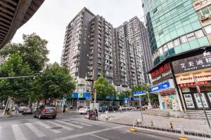 Gallery image of Wuhan Jiangan·Jianghan Road· Locals Apartment 00161850 in Wuhan