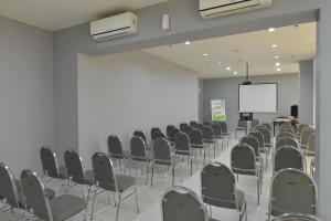 Viðskiptasvæði og/eða fundarherbergi á POP! Hotel BSD City Tangerang