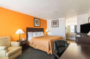 Μια τηλεόραση ή/και κέντρο ψυχαγωγίας στο Motel 6-Liberal, KS