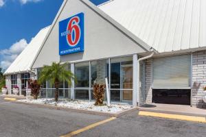 Certifikát, hodnocení, plakát nebo jiný dokument vystavený v ubytování Studio 6-Englewood, FL