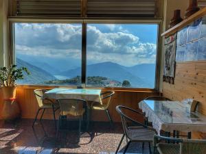 A general mountain view or a mountain view taken from the homestay