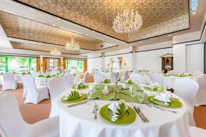 Restaurace v ubytování CONTEL Hotel