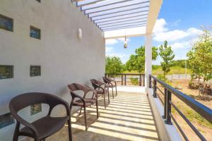 Rõdu või terrass majutusasutuses Peacock Resort