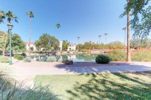 Gallery image of Superstition Springs in Leisure World