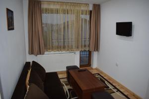 TV a/nebo společenská místnost v ubytování Mamin Kolio