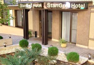 صورة لـ StanGret Hotel في كييف