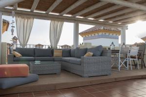 Posedenie v ubytovaní Villa La Caleta