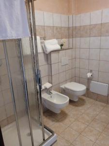 Łazienka w obiekcie AGRITURISMO NIZUR'IN