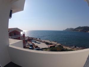 Foto dalla galleria di Apartments Atlantis a Dobra Voda Altre 90 foto