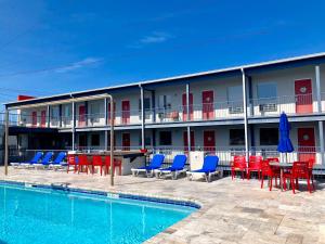 Afbeelding uit fotogalerij van Sea and Breeze Hotel and Condo in Tybee Island