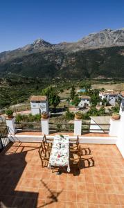 Vista general d'una muntanya o vistes d'una muntanya des de la casa rural