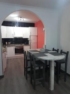 Kuchyňa alebo kuchynka v ubytovaní Casa Algill