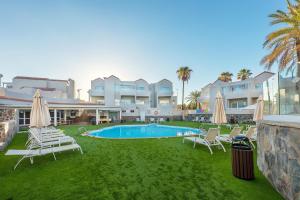 Gallery image of Apartamentos LIVVO Koala Garden in Maspalomas