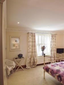 A seating area at Mews Cottage, Whitby 