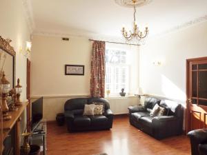 A seating area at Mews Cottage, Whitby 