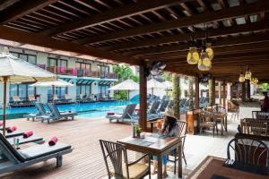 Bazén v ubytování Khaolak Oriental Resort - Adult Only nebo v jeho okolí