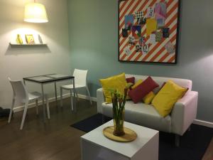 Ảnh trong thư viện ảnh của Baan Thew Lom Condo Cha am By PoPu ở Ban Sahakham