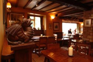 Gallery image of The Green Dragon Inn in Cowley