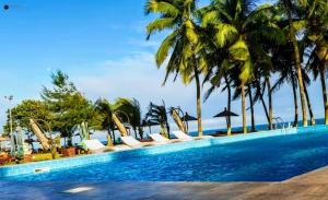 Πισίνα στο ή κοντά στο Hotel Riviera Ramatou Plage