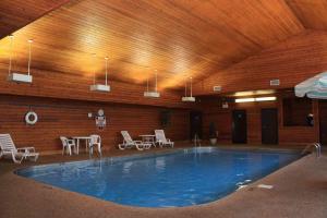 Bazén v ubytování Best Western Lee's Motor Inn nebo v jeho okolí