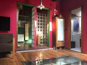 TV a/nebo společenská místnost v ubytování Casa rural De Añil - Jardín privado + 37 fotografií