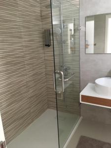 Prassa 3 Boutique Hotel tesisinde bir banyo