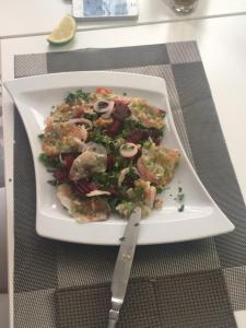 Comida en o cerca de este hotel