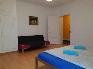 Voodi või voodid majutusasutuse ZüriZimmer toas