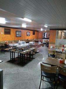 Restoran atau tempat makan lain di Flat Simples na Praia de Iracema
