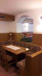 Fotografie z fotogalerie ubytování Hotel Edelweiss v destinaci Passo del Tonale