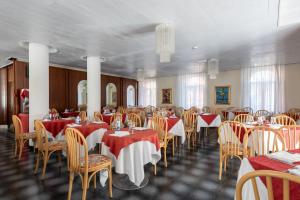 ห้องอาหารหรือที่รับประทานอาหารของ Hotel Malcesine