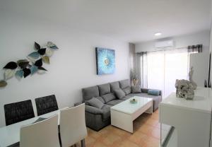 Posezení v ubytování Fantastic apartment near the beach