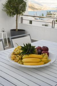 Comida no apartamento ou em algum lugar perto