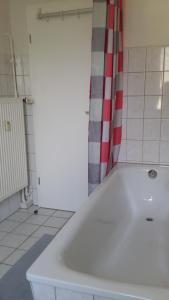 Bilik mandi di Glück Auf! Urlaub und Erholung in Duisburg