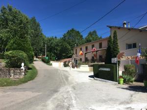 Gallery image of Les chambres et studios Camping Parc de Paletès in Saint-Girons